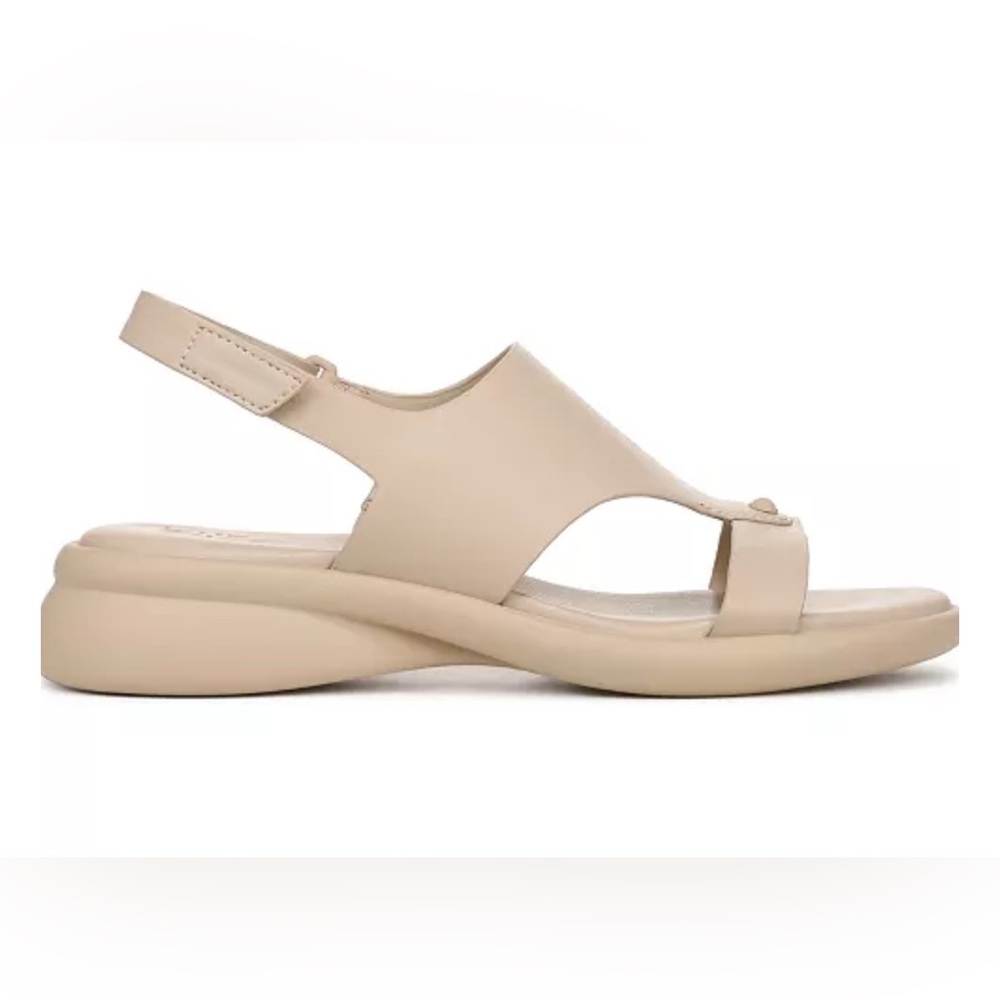 Naturalizer
Women's Lillian Round Toe Slingback Sandals